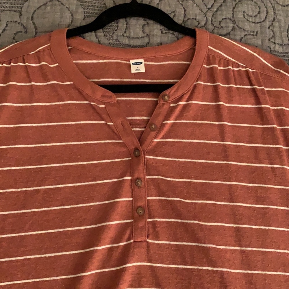 Old Navy Top - Picture 4 of 4